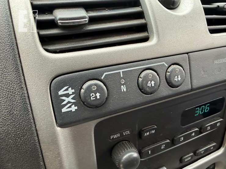 2012-chevrolet-colorado-image-13