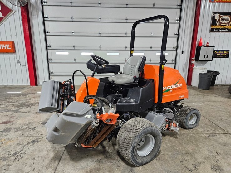 #685-•-jacobsen-lf550-fairway-mower-image-1