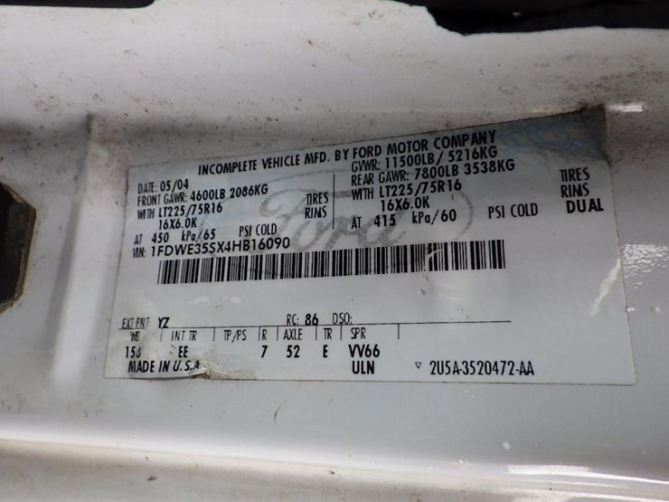 2004-ford-e350-image-39