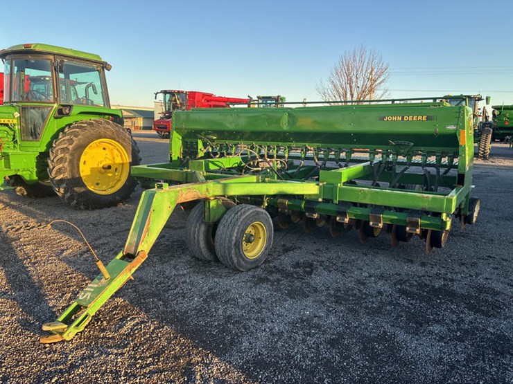 john-deere-750-image-1