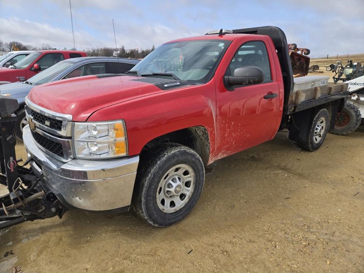 2013-chevrolet-k2500-image-4