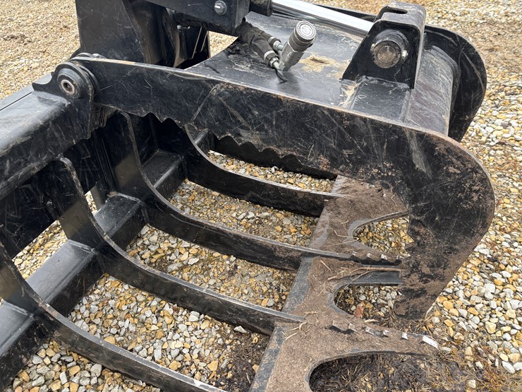 #2324-•-caterpillar-84"-skid-steer-grapple-bucket-image-8