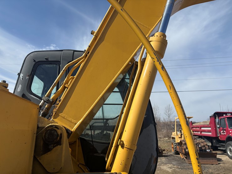 deere-160c-lc-image-37