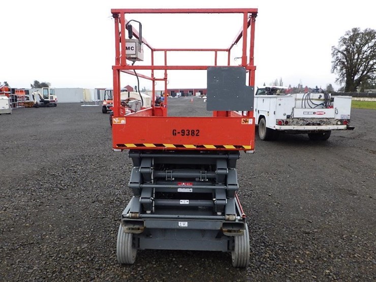 2017-skyjack-sj4632-scissor-lift-image-2