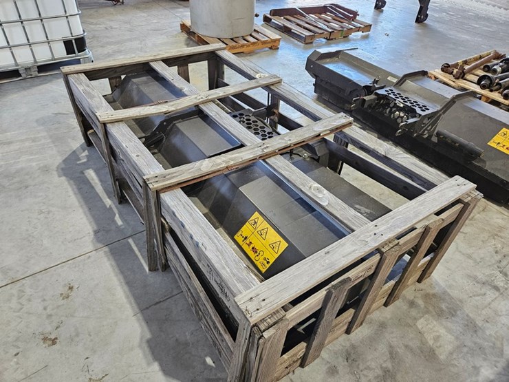 #670-•-bobcat-72"-front-mount-flail-mower-image-5