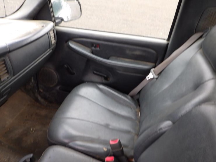 2001-gmc-2500-image-23