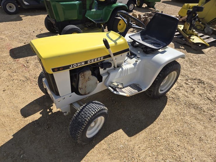 john-deere-110-image-3