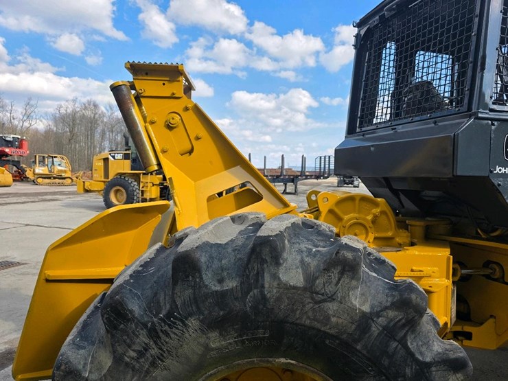 2003-deere-540g-iii-image-42