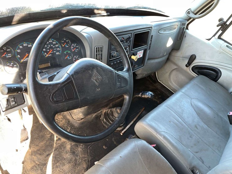 2007-international-durastar-4200-image-11