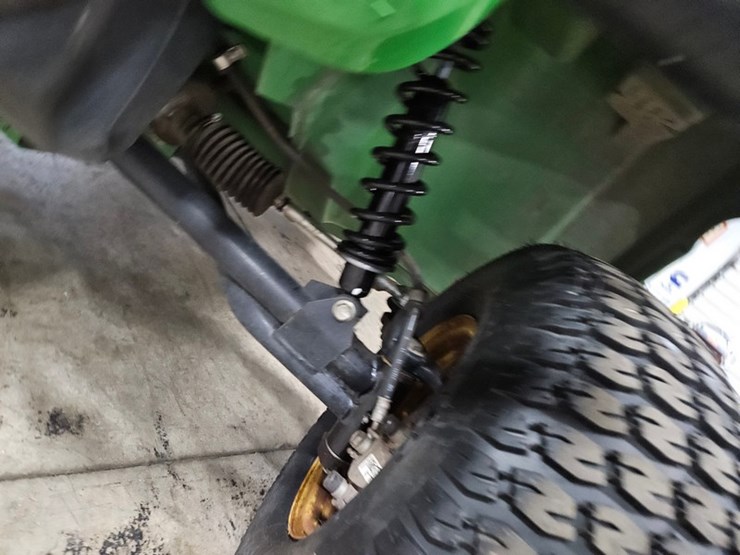 john-deere-turf-gator-image-29