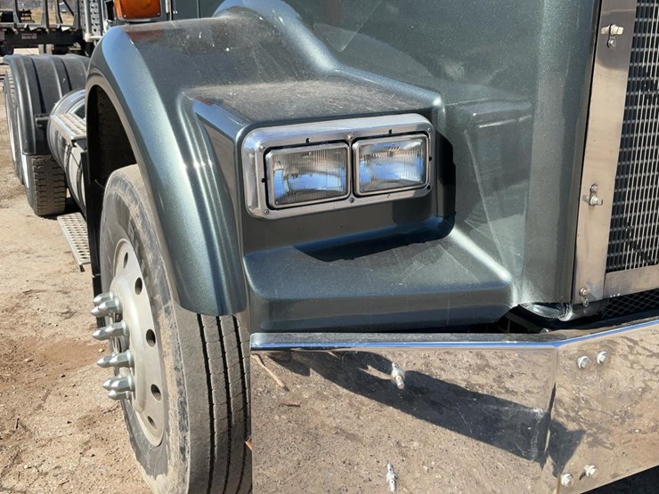 1999-kenworth-t800b-image-61