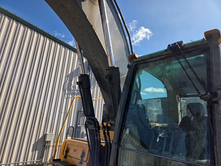 volvo-ec210cl-image-22