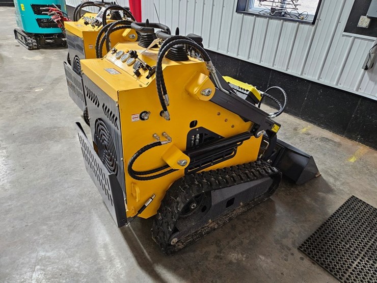 #690-•-2026-zjg-zj380-mini-skid-steer-image-5