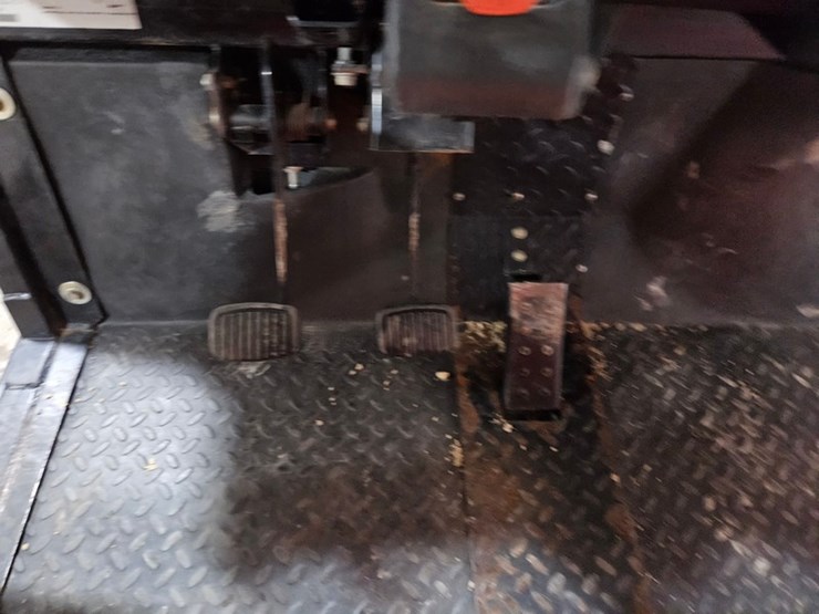 cushman-turf-truckster-image-32