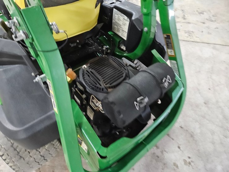 2015-john-deere-z930m-efi-image-13