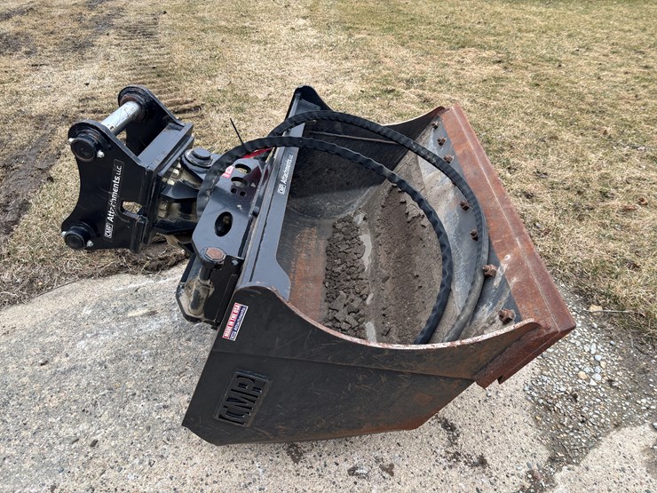 #2327-•-cmp-48"-excavator-swivel/ditching-bucket-image-2