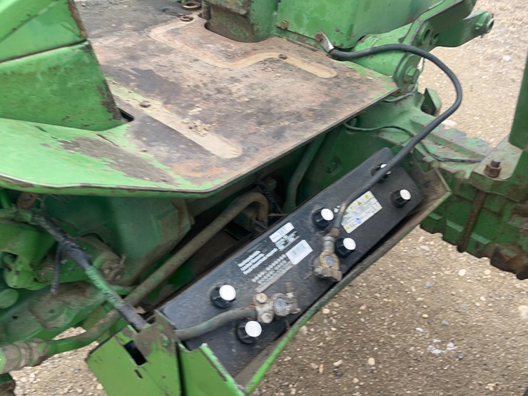 john-deere-3020-image-15