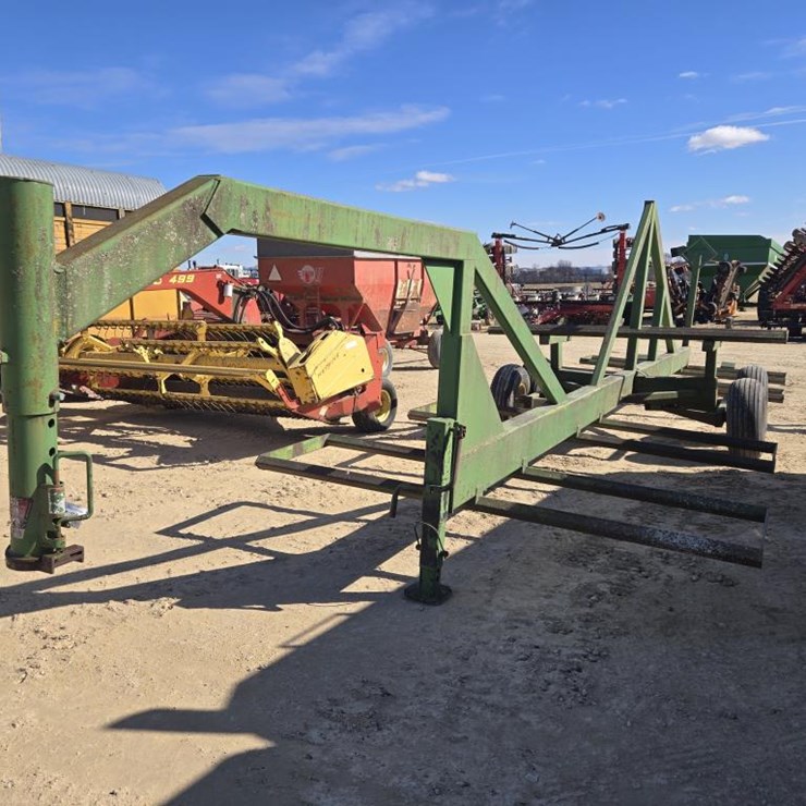 #272 • 10 BALE MOVER