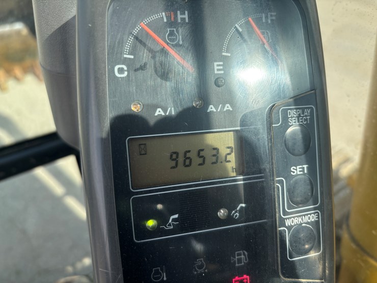 deere-160c-lc-image-60