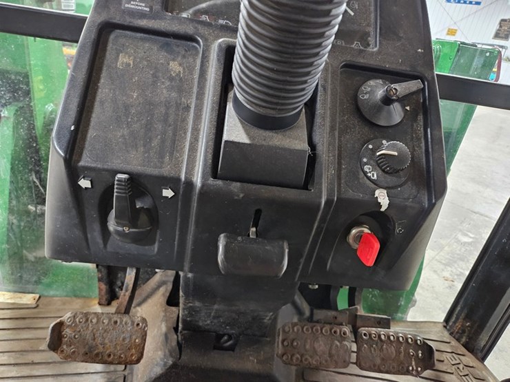 john-deere-5520-image-31