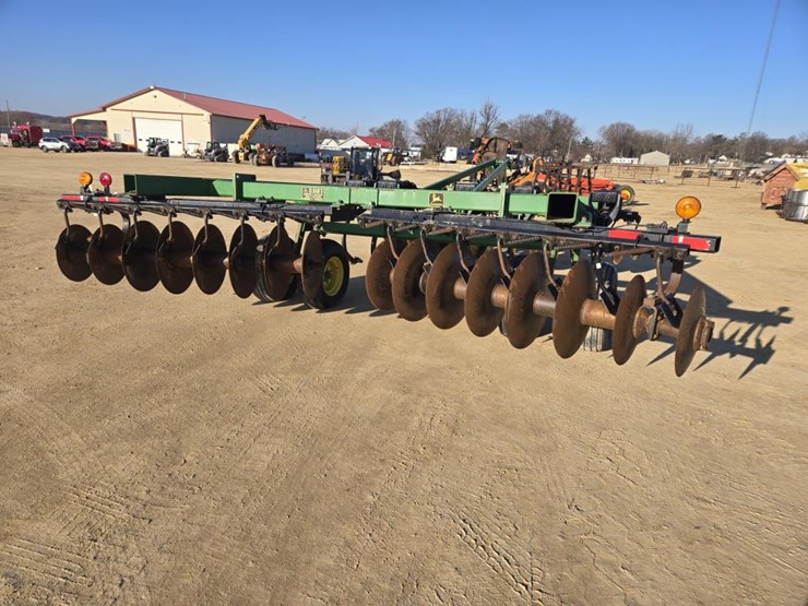 john-deere-510-image-11