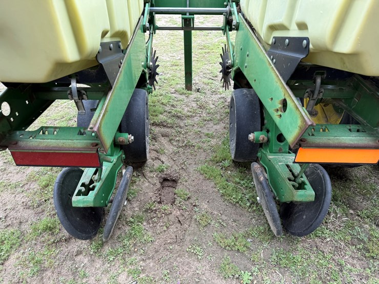 john-deere-1700-image-27