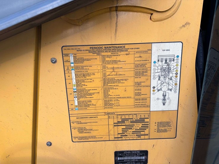 2010-deere-310j-image-14