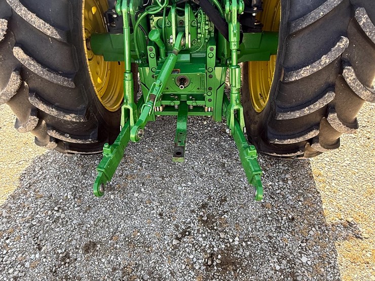 2015-john-deere-6125m-image-20