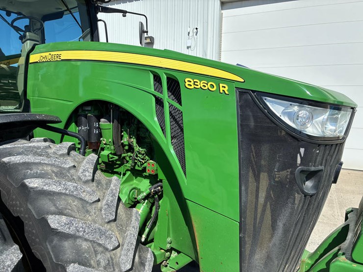 2013-john-deere-8360r-image-17