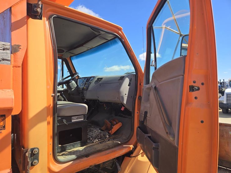 #232-•-1998-ford-h-series-l8511-dump-truck-image-10