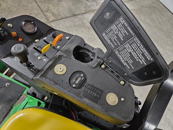 john-deere-2500e-image-20