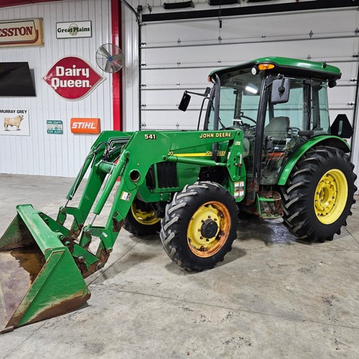 JOHN DEERE 5520