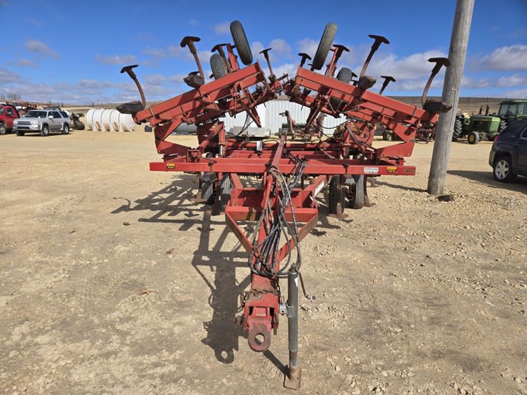 case-ih-4300-image-2