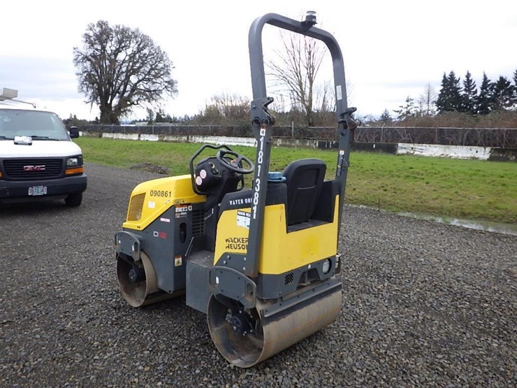 wacker-neuson-d-12-tandem-vibratory-roller-image-7