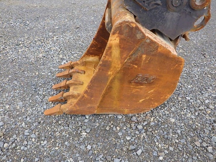 takeuchi-tb280fr-image-23