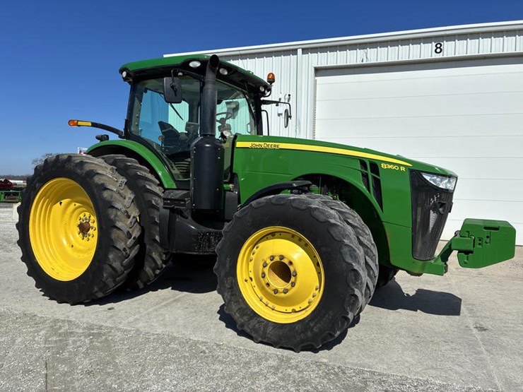 2013-john-deere-8360r-image-1