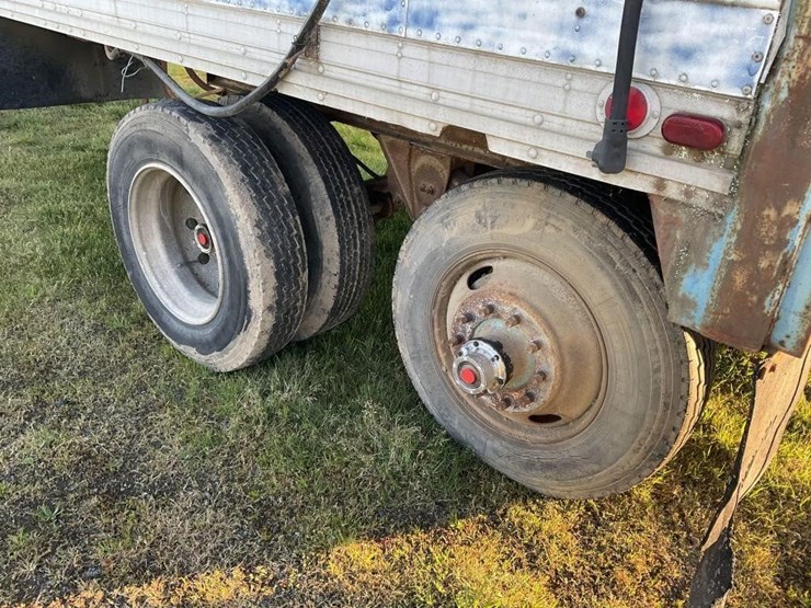 utility-40’-van-image-9