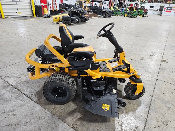 #699-•-2024-cub-cadet-ultima-zts2-zero-turn-mower-image-6