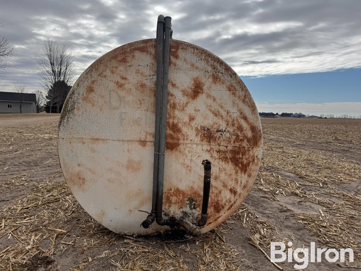 8000-gal-fuel-tank-w/pump-image-2