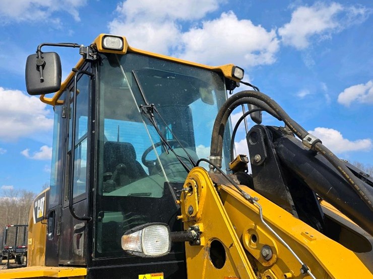 2011-caterpillar-924h-image-35