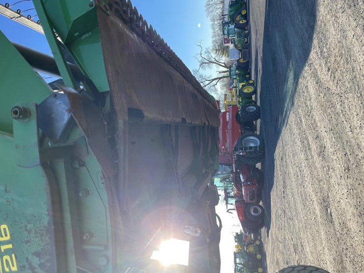 john-deere-216-image-21