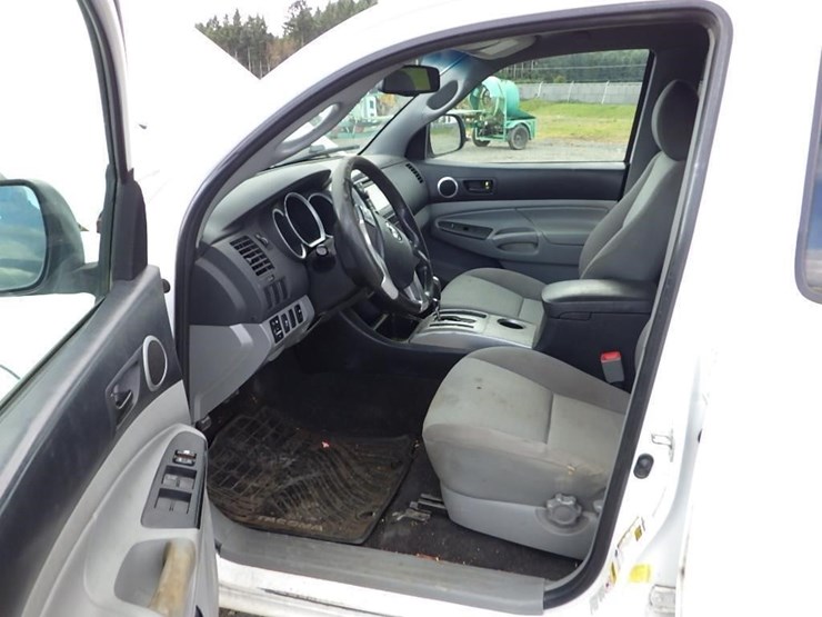 2013-toyota-tacoma-image-20