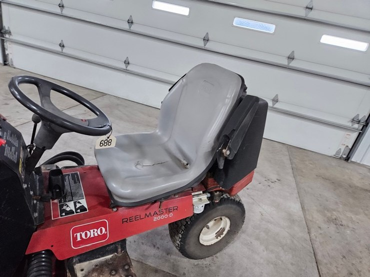 2000-toro-reelmaster-2000d-image-23
