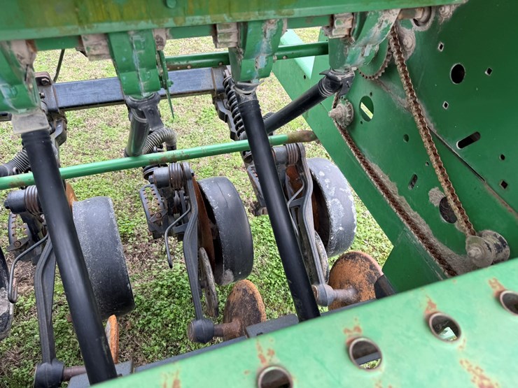 john-deere-1560-image-22