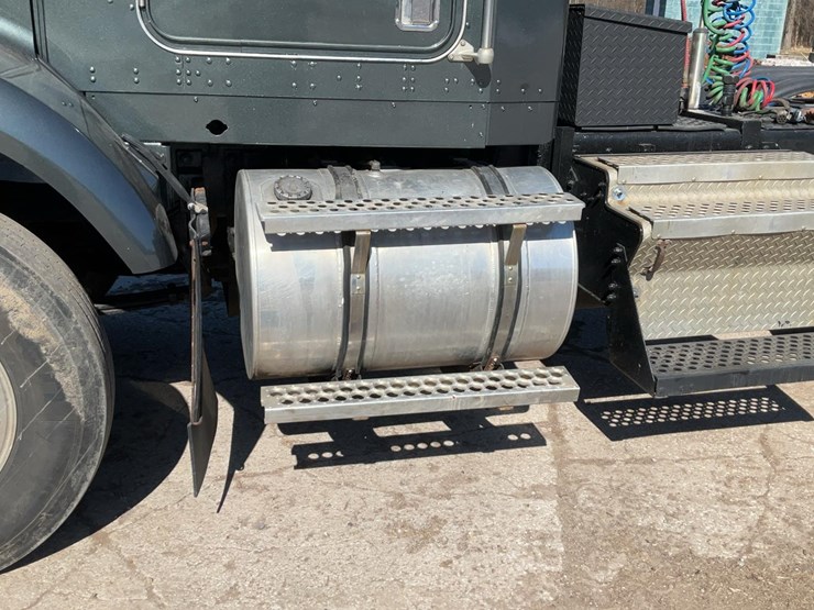 1999-kenworth-t800b-image-75