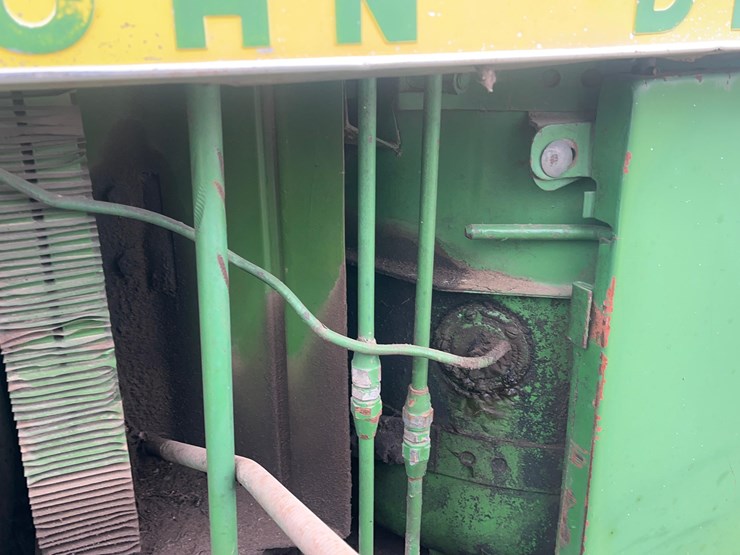 john-deere-3020-image-27