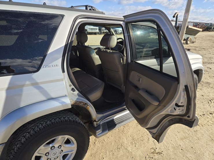 2000-toyota-4-runner-limited-image-14