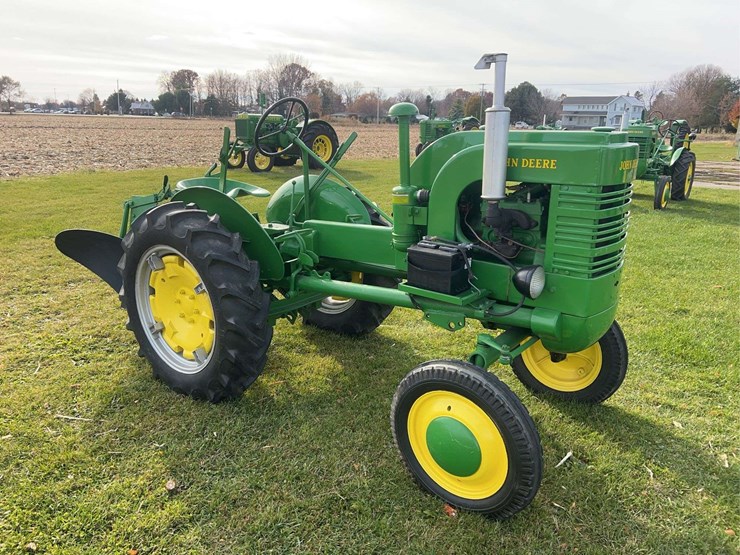 john-deere-la-image-1