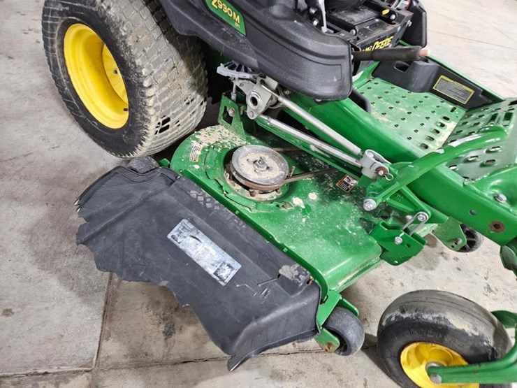 2015-john-deere-z930m-efi-image-10