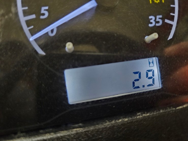 2024-john-deere-1025r-image-30